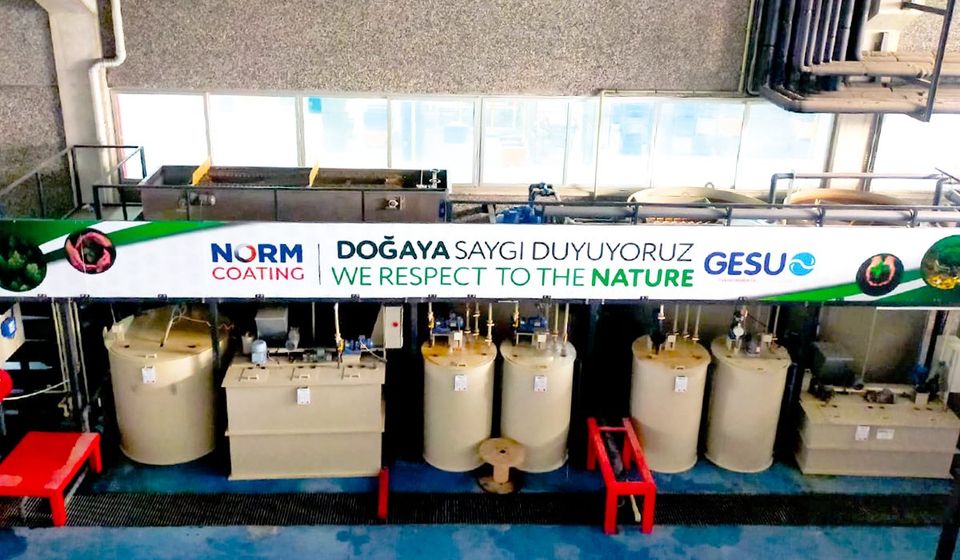 Norm Coating kaplama tesisinde GESU kimyasal arıtma hattı — 'Doğaya Saygı Duyuyoruz' ortak banner