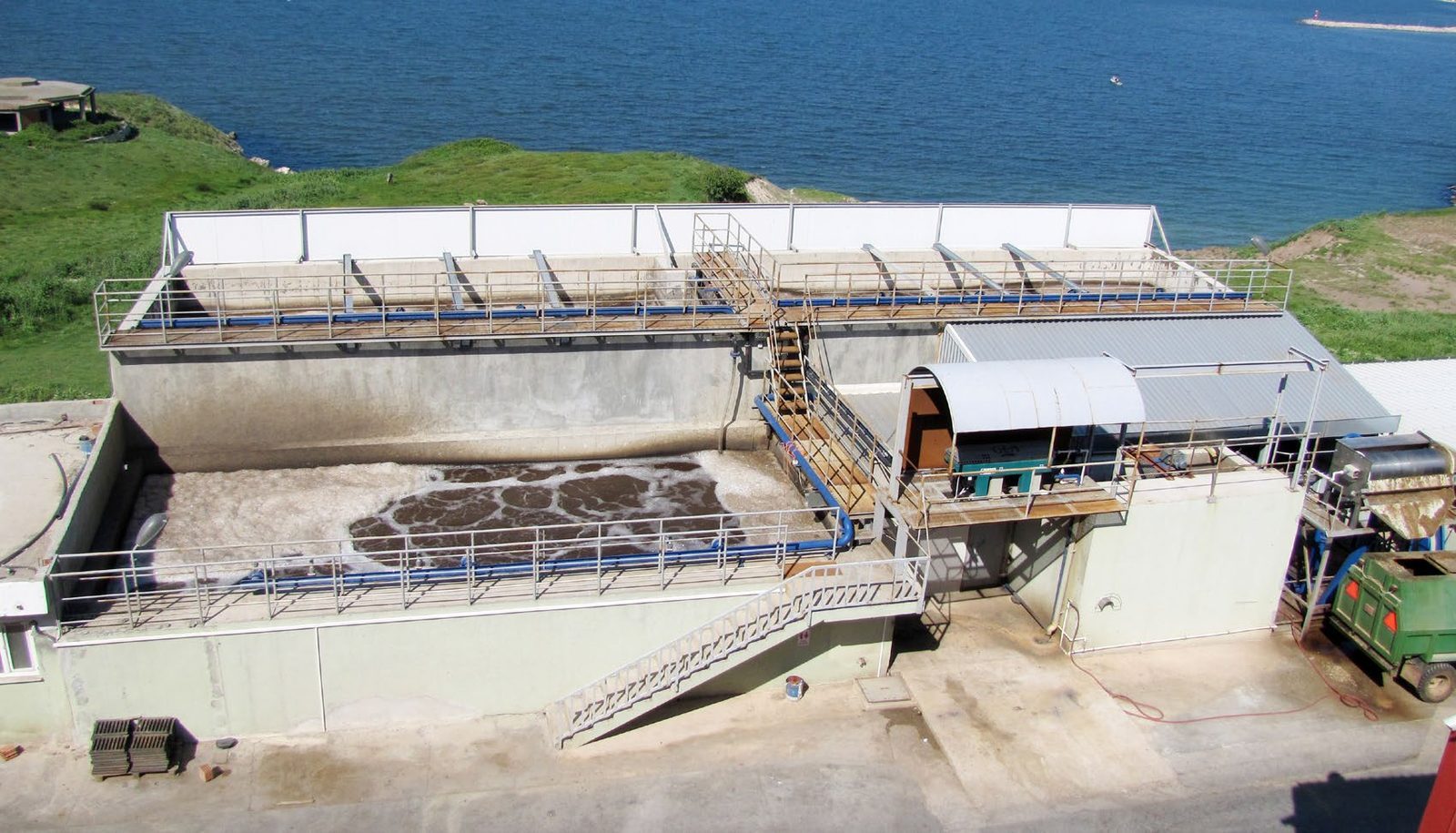 Banvit Kırmızı seaside biological SBR treatment basins