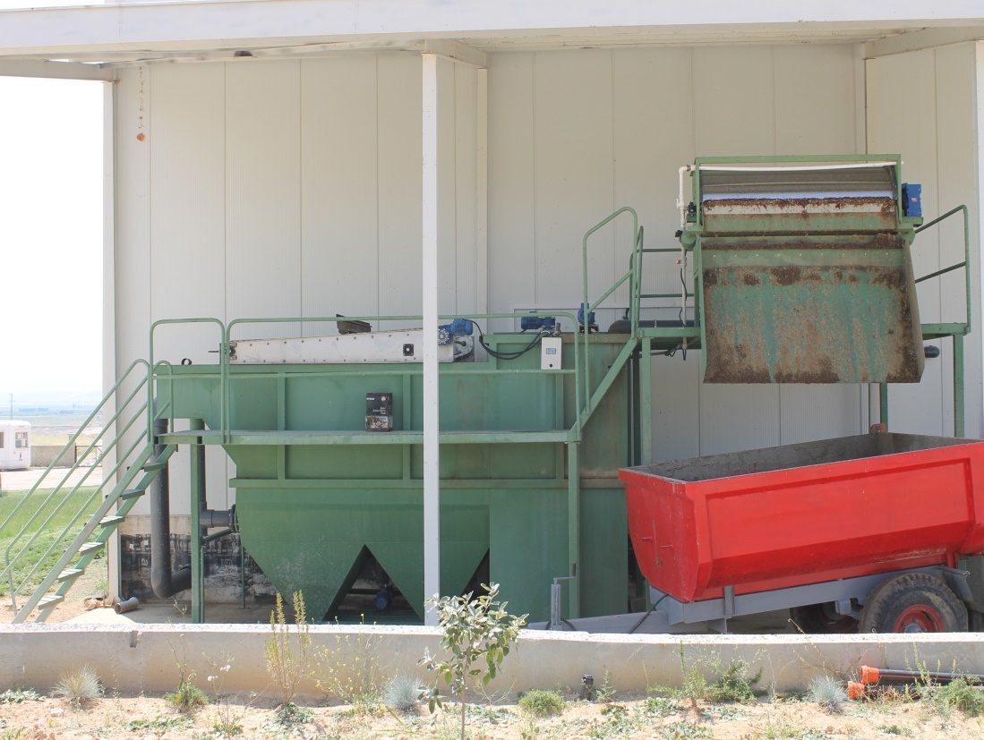HDÇ integrated meat GESU DAF unit and sludge trailer