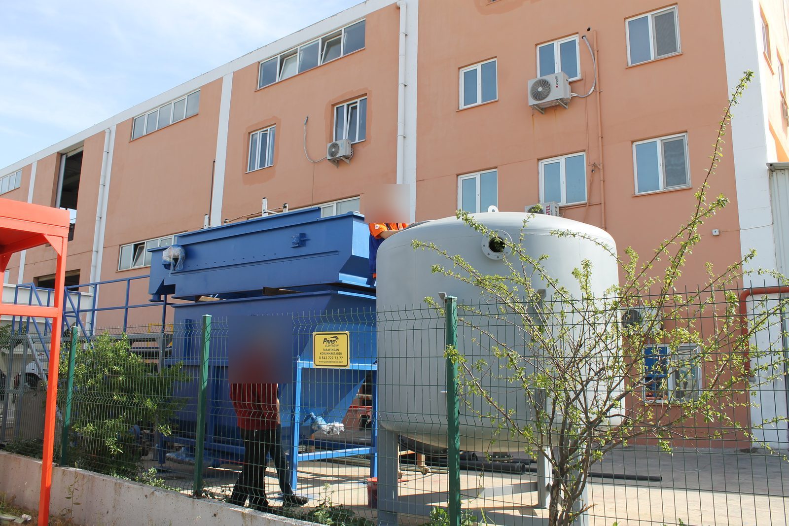 GESU-built DAF unit and pressure tank for Şişecam's Italy plant, before shipment at the GESU factory