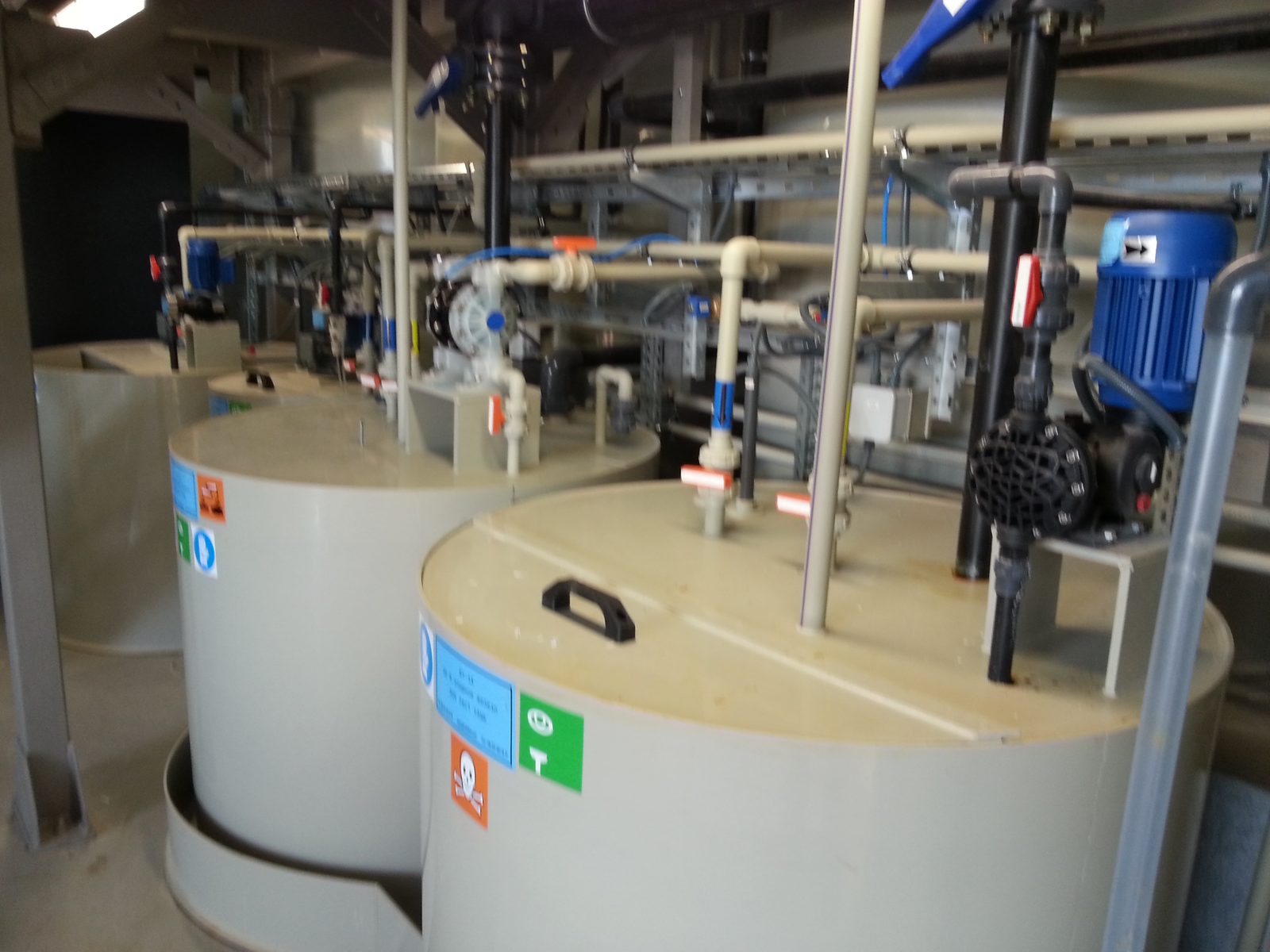PP reaction tanks with top-mounted mixer and dosing pump, PP pipework
