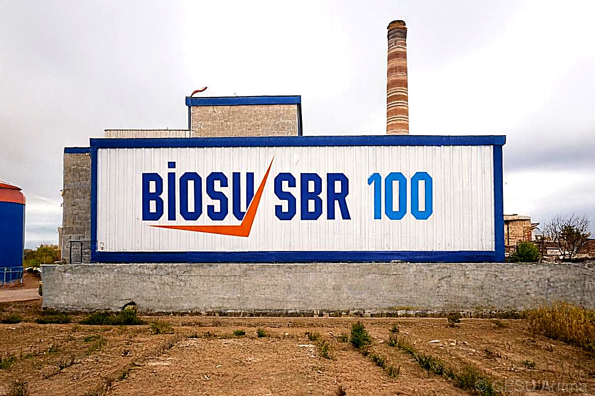 BİOSU SBR 100 paket arıtma ünitesi — sahada kurulu konteyner ünite (GESU arşivi)